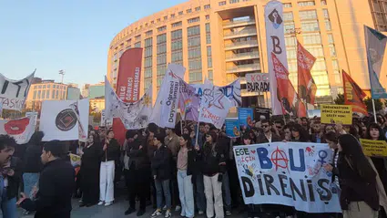 Boğaziçi Üniversitesi'ndeki protestoda tutuklanan 6 öğrenciden 1'i serbest bırakıldı