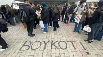 Boykota destek veren Hacettepeli akademisyene ihraç