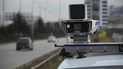 Bayram yolcularına radar sürprizi: Hız limitleri ve denetim noktaları tartışma yarattı