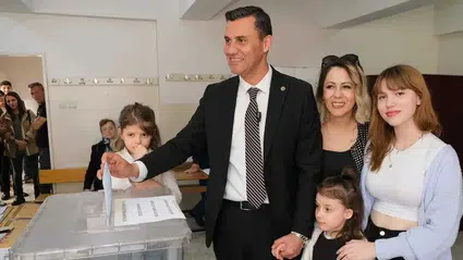 Ferdi Zeyrek'in eşi Nurcan Zeyrek kimdir, ne iş yapar? Ferdi Zeyrek'in kaç çocuğu var? Kızı Nehir Zeyrek kaç yaşında?