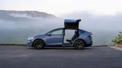 Tesla, Model S ve Model X’in güncellenmiş versiyonlarını ABD’de satışa sundu