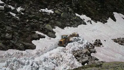 Yaz ortasında kar alarmı: Rize’de kar kalınlığı 5 metreyi aştı
