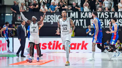 Beşiktaş Fibabank, Anadolu Efes'i büyük farkla yenerek seride durumu 1-1'e getirdi