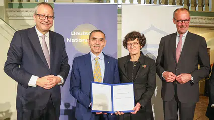 Bilim insanları Özlem Türeci ve Uğur Şahin'e Alman Ulusal Ödülü