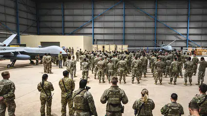 İran'dan ABD'ye cesur çıkış: "Bölgedeki tüm askeri üsleri hedef alacağız"