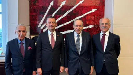 Üç eski genel başkandan Kılıçdaroğlu’na ortak çağrı: Yargı üzerinden parti düzenine hayır, Özgür Özel’in yanında durun