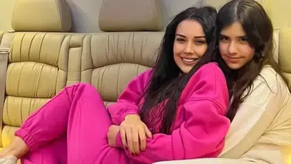 Dilan Polat'ın kızı Nilda'nın ortaokul mezuniyetindeki kıyafetine tepki yağdı: Bir çocuk için dekoltesi fazla değil mi?