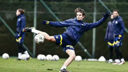 İsak Vural Serie A’ya uçtu, Fenerbahçe seyretti!