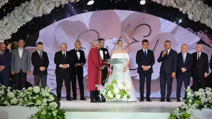 Sinan Engin’in kızı Elif Engin ile Ahmet Emin Ahlatcı görkemli bir düğünle evlendi