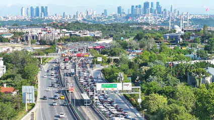 Bayram tatilinin ardından İstanbul'da trafik yoğunluğu yaşanıyor