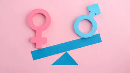 Bornova'da üç öğretmene, toplumsal cinsiyet eşitliği konusunu işledikleri için kınama cezası verildi