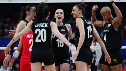 Filenin Sultanları, Güney Kore'yi set vermeden geçti: 7'de 7!