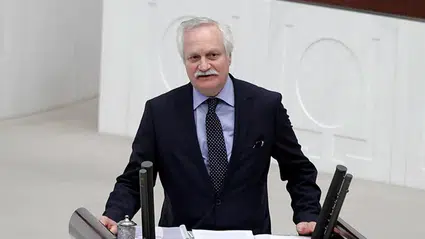 CHP Eski Genel Başkan Yardımcısı Murat Özçelik partisinden istifa etti