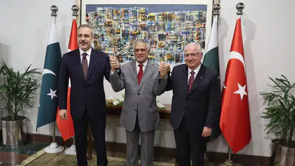 Bir ilk olan anlaşmayı Bakan Fidan açıkladı: Türk şirketleri Pakistan'da petrol ve doğalgaz arayacak