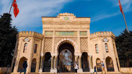 İstanbul Üniversitesi, Bakan Yumaklı'nın kayınvalidesi için taziye mesajı yayınladı