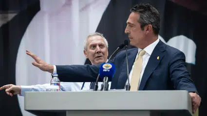 Aziz Yıldırım, Ali Koç’u kürsüde öptü: Fenerbahçe Divanında duygusal anlar