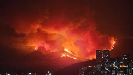 Bursa’da orman yangını: Gürsu ile Kestel arasında alevlerle mücadele sürüyor