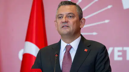 Özgür Özel’den Halk TV ve Sözcü TV’ye verilen cezalara tepki: İktidarı rahatsız eden hakikatleri gizleme çabasıdır