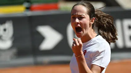 Milli tenisçi Zeynep Sönmez Wimbledon’da ilk turda galip geldi