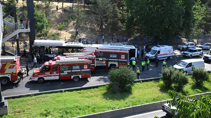 Ankara Keçiören'de belediye otobüsü kaza yaptı: 20 kişi yaralandı