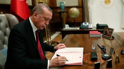 Cumhurbaşkanı Erdoğan'ın imzasıyla TRT'ye üst düzey atamalar: Hilal Kaplan görevden alındı, Zahid Sobacı aynı göreve tekrar atandı
