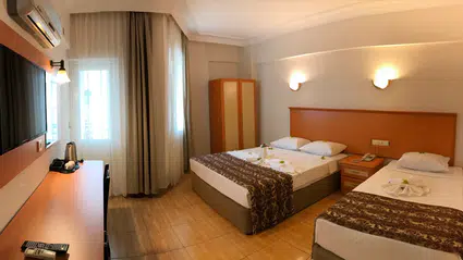 Tatil yaptığı otelde kötü kokudan şikayetçi olan kişi parasının yarısını geri alacak