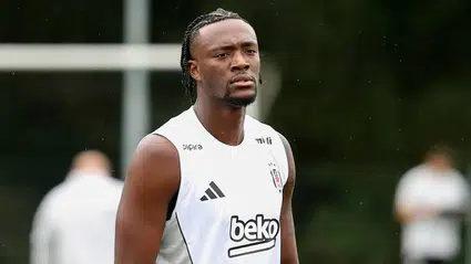 Beşiktaş’ın yeni golcüsü Tammy Abraham ilk idmanına çıktı