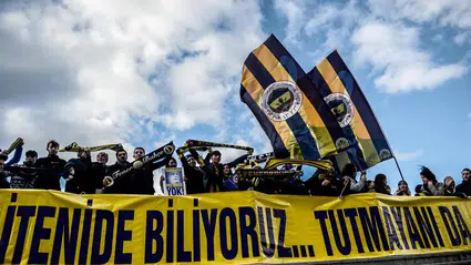 Fenerbahçe'den 3 Temmuz mesajı: FETÖ kumpasına karşı dimdik durduk