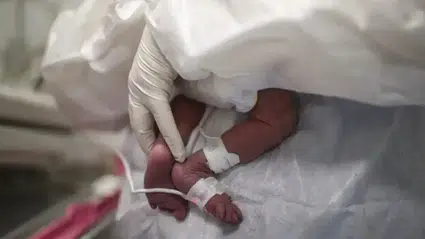 ‘Yenidoğan çetesi’ davasında 3 hemşire tahliye edildi