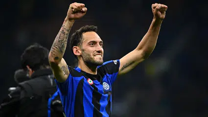 Ali Koç, Hakan Çalhanoğlu’na Fenerbahçe kaptanlığını teklif etti