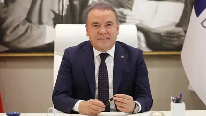 Muhittin Böcek hastaneye kaldırıldı