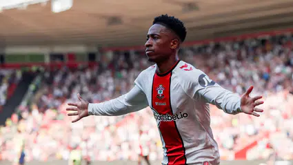 Beşiktaş, Kyle Walker-Peters transferini duyurdu