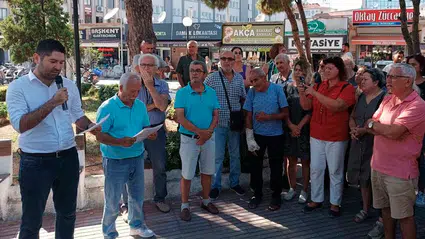Sökeliler, AK Parti'ye geçen Söke Belediye Başkanı Mustafa İberya Arıkan'ı istifaya davet etti