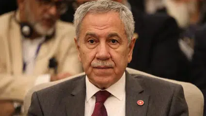 Bülent Arınç’tan Diyanet hutbesine destek: Laikliğe aykırı değil, görevini yapıyor