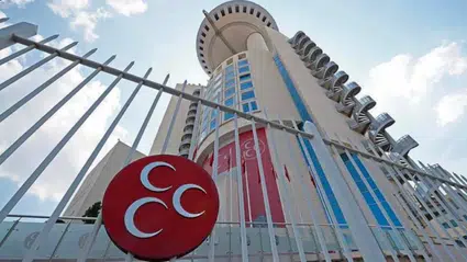 MHP’li iki meclis üyesi partiden istifa etti