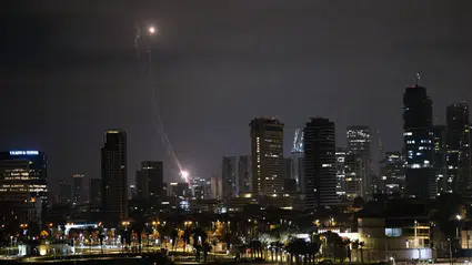 Husilerden İsrail’e füze saldırısı: Tel Aviv'de sirenler susmuyor