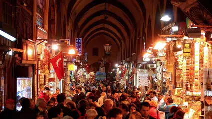 Kapalıçarşı’da onlarca iş yerine kaçak pırlanta operasyonu düzenlendi: 40 gözaltı