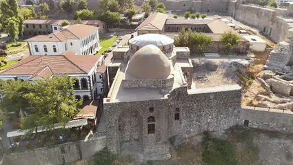 Depremde ağır hasara uğrayan 1600 yıllık Saint George Kilisesi'nin restorasyonu sona erdi