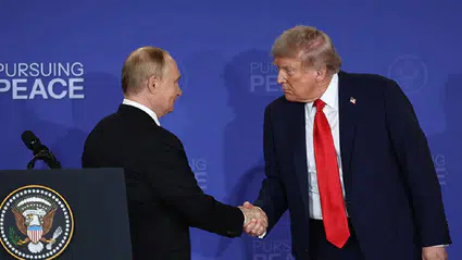 Trump ve Putin Alaska’da kritik zirvede buluştu