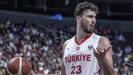 Tüm Türkiye'nin gözü Türkiye - Yunanistan Euro Basket yarı finalinde: 52 yerde dev ekran kuruldu