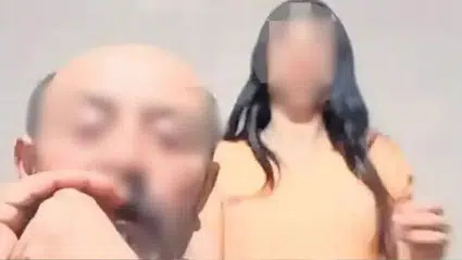 Kızını sosyal medyada oynatarak para kazanan baba tutuklandı