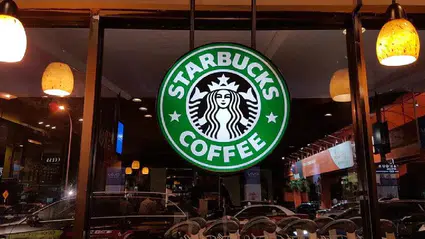 Starbucks’tan büyük kapanış ve işten çıkarmalar: Binlerce kişi etkilenecek