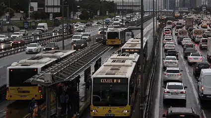 İstanbul'da toplu ulaşım, taksi ve okul servislerine zam