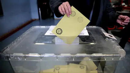 Gençlerin hangi partiyi tercih ettiği araştırma sonucunda ortaya çıktı!