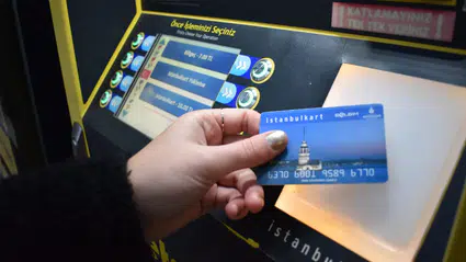 İstanbulkart’ta 30 yaş üstü öğrencilere indirim geri geldi ama şartlı...