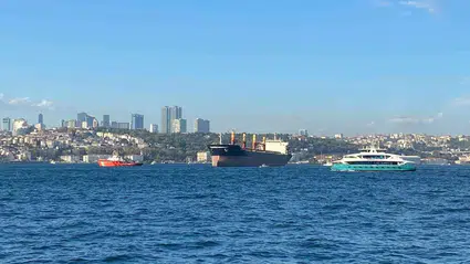 İstanbul'da kargo gemisi arızası: Boğaz trafiği durduruldu