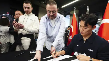 Tüpraş Stadı’nda Hyeon-gyu Oh izdihamı