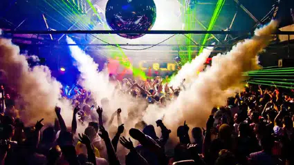 Gece hayatı çöküşte: Kulüplerin üçte biri kapandı