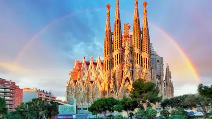 Sagrada Familia’da tarihi an: İsa Kulesi’nin haçı yerleştiriliyor