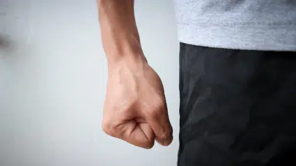 Bağırmak, kırmak, dökmek…Öfkeyi boşaltmak sanıldığı gibi rahatlatmıyor: Bilim efsaneyi çürüttü